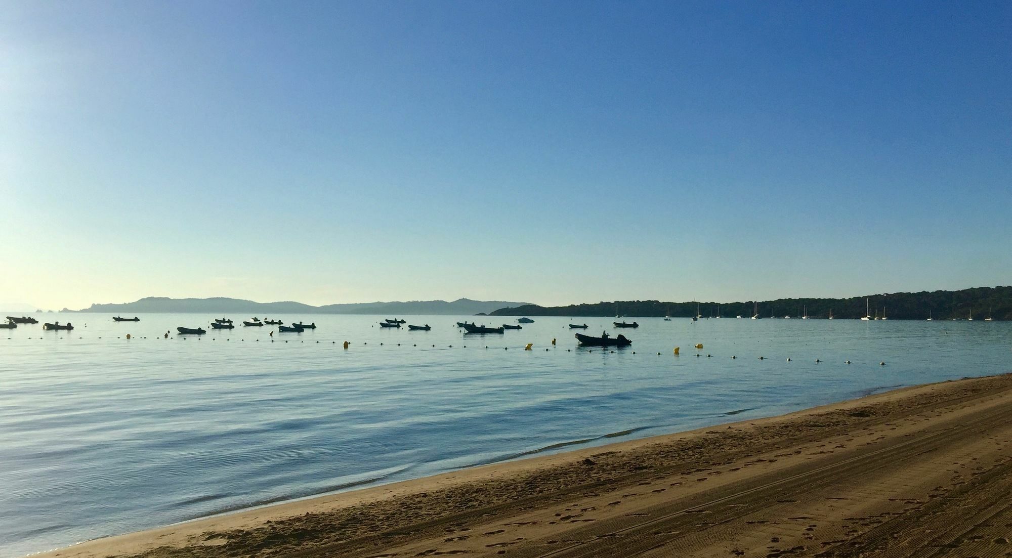 Le Cube Hotel Design A Hyeres Plage Avec Piscine Et Cuisine Luaran gambar